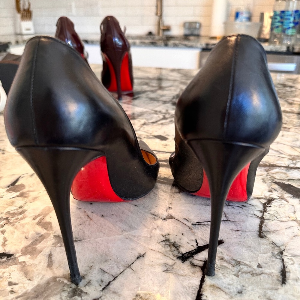 CHRISTIAN LOUBOUTIN Leather Pumps sz 40